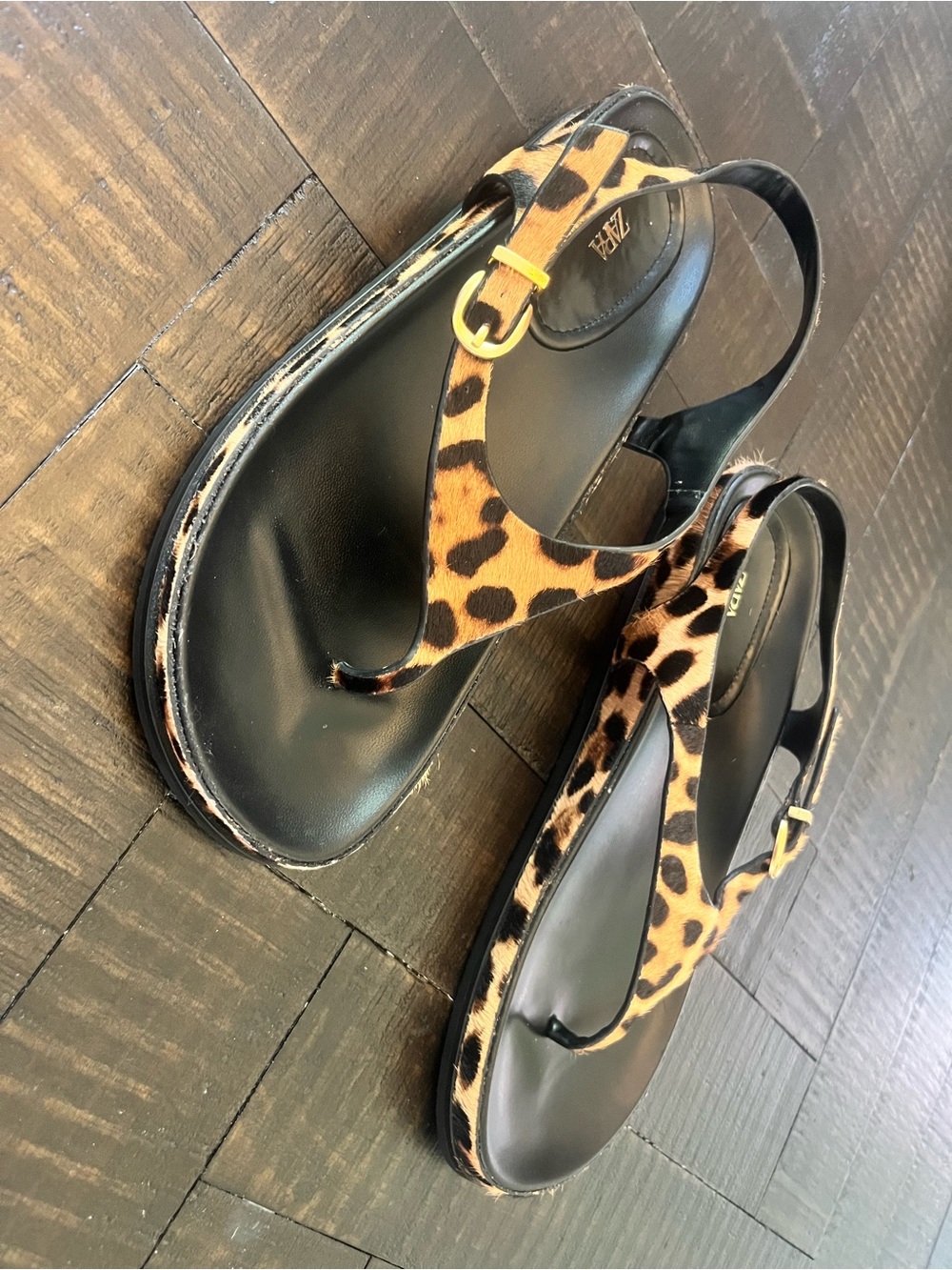 ZARA Leopard Print Thong Sandals with Black Footbed - Picture 2 of 3